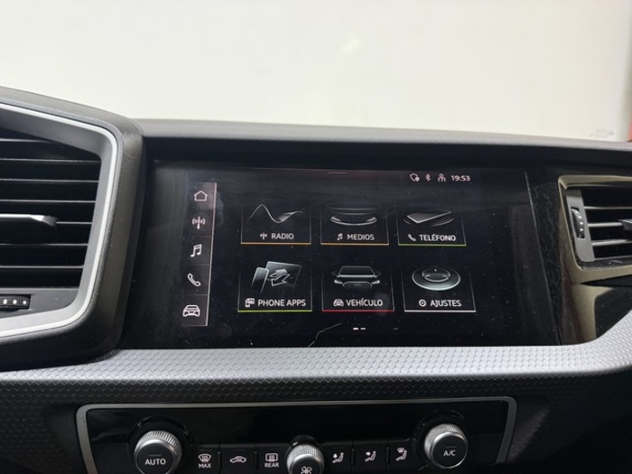 AudiA1 Sportback S line 30 TFSI 81 kW (110 CV) S tronic Vehículo usado en Barcelona - 12 AudiA1 Sportback S line 30 TFSI 81 kW (110 CV) S tronic Vehículo usado en Barcelona - 12