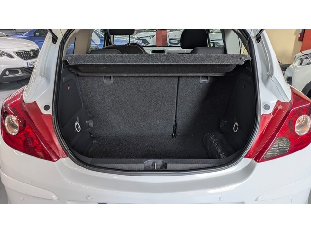 OpelCorsa 1.2 Selective 63 kW (85 CV) Vehículo usado en Barcelona - 10