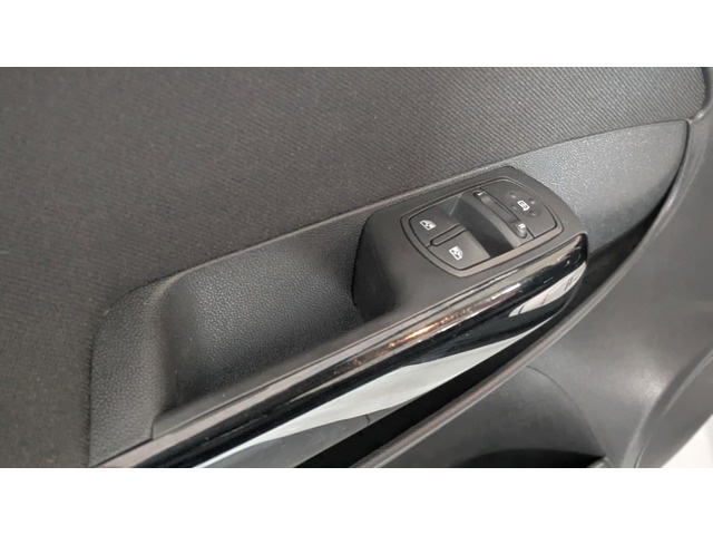 OpelCorsa 1.2 Selective 63 kW (85 CV) Vehículo usado en Barcelona - 25