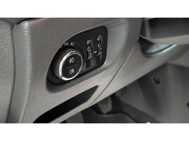 OpelCorsa 1.2 Selective 63 kW (85 CV) Vehículo usado en Barcelona - 26