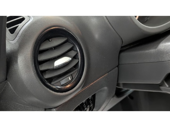 OpelCorsa 1.2 Selective 63 kW (85 CV) Vehículo usado en Barcelona - 27 OpelCorsa 1.2 Selective 63 kW (85 CV) Vehículo usado en Barcelona - 27