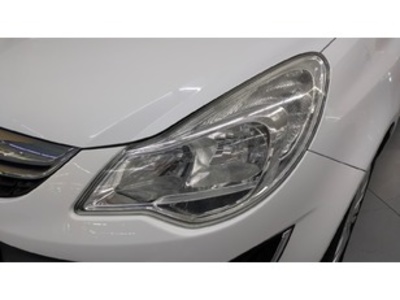 Opel Corsa 1.2 Selective 63 kW (85 CV) Opel Corsa 1.2 Selective 63 kW (85 CV)