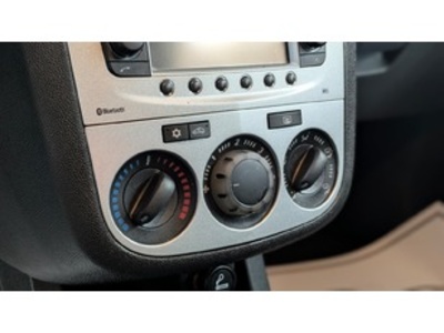Opel Corsa 1.2 Selective 63 kW (85 CV) Opel Corsa 1.2 Selective 63 kW (85 CV)
