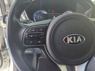 Kia Niro 1.6 GDi HEV Concept 104 kW (141 CV)