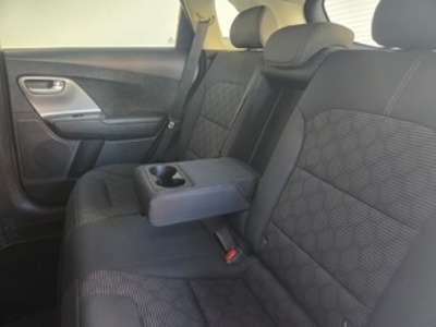 Kia Niro 1.6 GDi HEV Concept 104 kW (141 CV) Kia Niro 1.6 GDi HEV Concept 104 kW (141 CV)