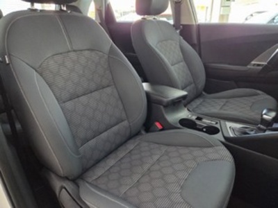 Kia Niro 1.6 GDi HEV Concept 104 kW (141 CV) Kia Niro 1.6 GDi HEV Concept 104 kW (141 CV)