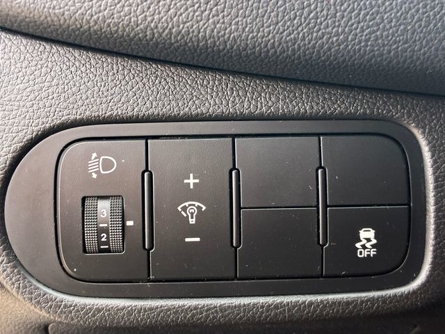 KiaCarens 1.6 GDi Drive 99 kW (135 CV) Vehículo usado en Barcelona - 30 KiaCarens 1.6 GDi Drive 99 kW (135 CV) Vehículo usado en Barcelona - 30