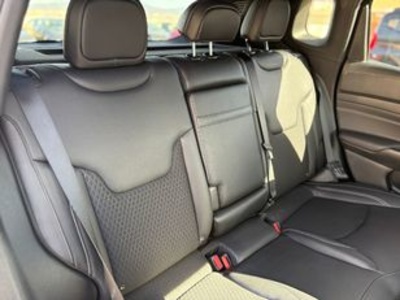 Jeep Compass 1.3 Gse T4 80th Aniversario MT FWD 110 kW (150 CV) Jeep Compass 1.3 Gse T4 80th Aniversario MT FWD 110 kW (150 CV)