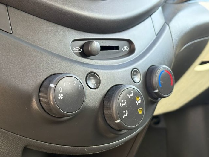 ChevroletSpark 1.2 16v LS+ 60 kW (81 CV) Vehículo usado en Barcelona - 23 ChevroletSpark 1.2 16v LS+ 60 kW (81 CV) Vehículo usado en Barcelona - 23