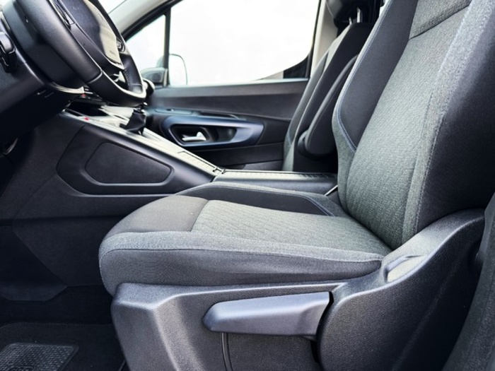 PeugeotRifter BlueHDi 100 Allure Standard 73 kW (100 CV) Vehículo usado en Barcelona - 6 PeugeotRifter BlueHDi 100 Allure Standard 73 kW (100 CV) Vehículo usado en Barcelona - 6