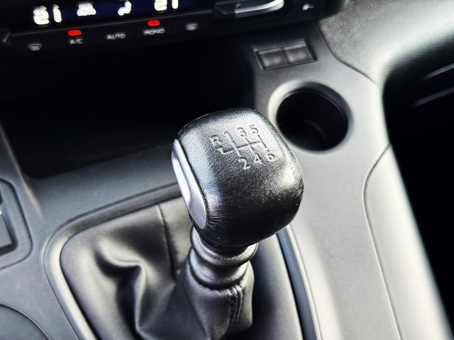 PeugeotRifter BlueHDi 100 Allure Standard 73 kW (100 CV) Vehículo usado en Barcelona - 25