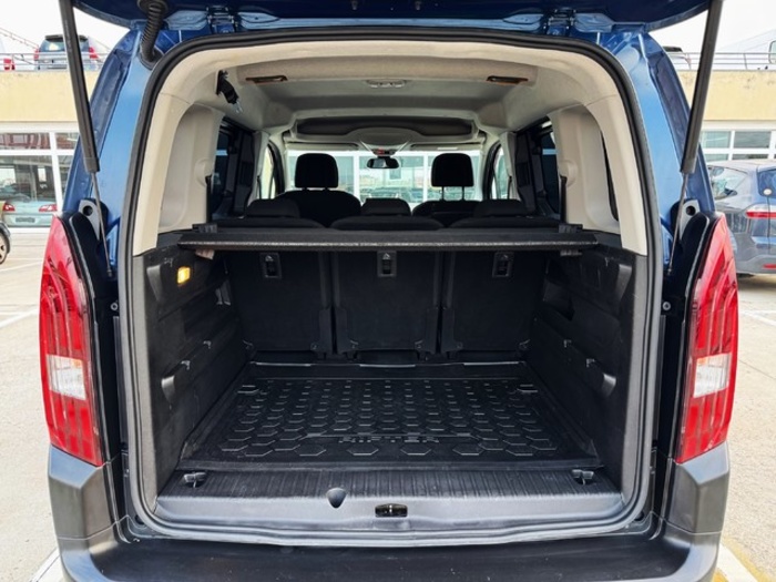PeugeotRifter BlueHDi 100 Allure Standard 73 kW (100 CV) Vehículo usado en Barcelona - 29 PeugeotRifter BlueHDi 100 Allure Standard 73 kW (100 CV) Vehículo usado en Barcelona - 29