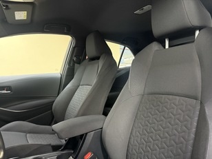 Toyota Corolla 1.8 125H Business Plus E-CVT 90 kW (122 CV)