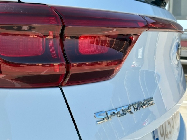 KiaSportage 2.0 CRDi VGT GT Line Plus 4x2 100 kW (136 CV) Vehículo usado en Barcelona - 11