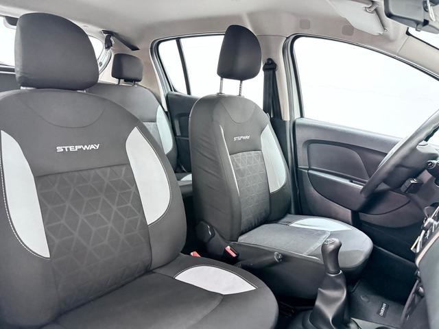 DaciaSandero Stepway TCe 66 kW (90 CV) Vehículo usado en Barcelona - 5 DaciaSandero Stepway TCe 66 kW (90 CV) Vehículo usado en Barcelona - 5