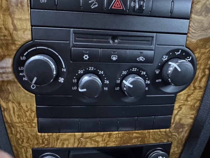 JeepGrand Cherokee 3.0 CRD Laredo 160 kW (218 CV) Vehículo usado en Barcelona - 24 JeepGrand Cherokee 3.0 CRD Laredo 160 kW (218 CV) Vehículo usado en Barcelona - 24