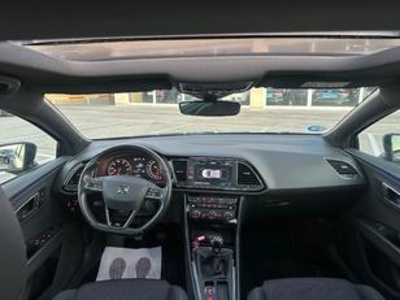 SEAT León 1.5 TGI GNC S&S FR Fast Edition Plus 96 kW (130 CV) SEAT León 1.5 TGI GNC S&S FR Fast Edition Plus 96 kW (130 CV)