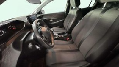 Peugeot 208 PureTech 100 Active Pack 75 kW (100 CV) Peugeot 208 PureTech 100 Active Pack 75 kW (100 CV)
