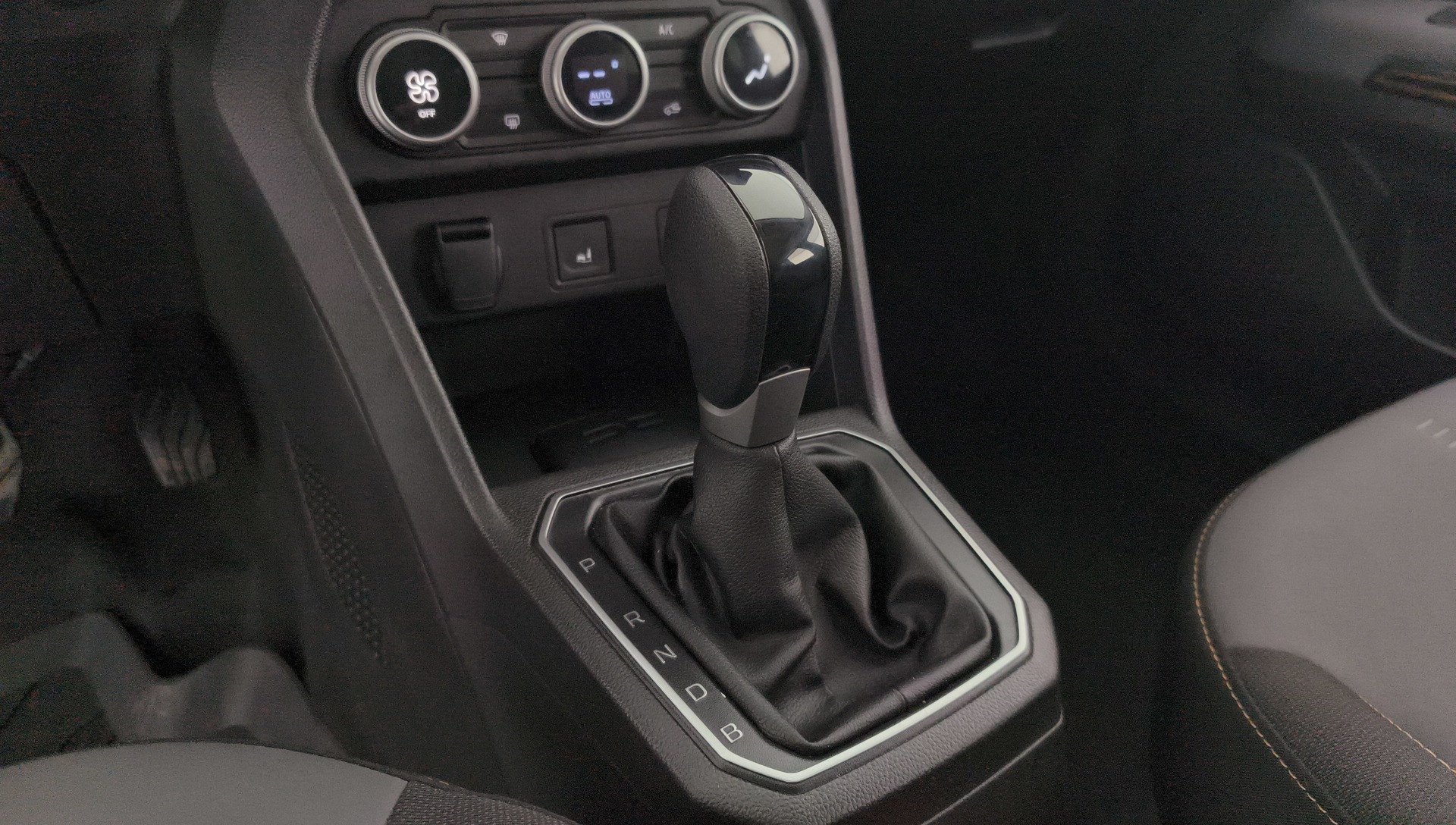 Dacia Jogger Expression Hybrid 104 kW (140 CV) 7 Plazas - 23