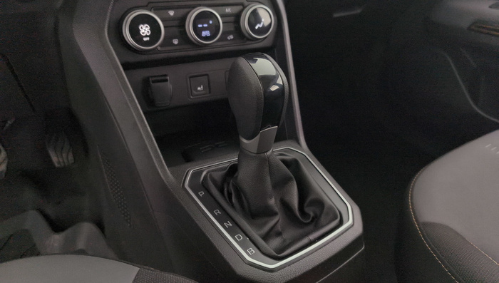 Dacia Jogger Expression Hybrid 104 kW (140 CV) 7 Plazas - 23 Dacia Jogger Expression Hybrid 104 kW (140 CV) 7 Plazas - 23