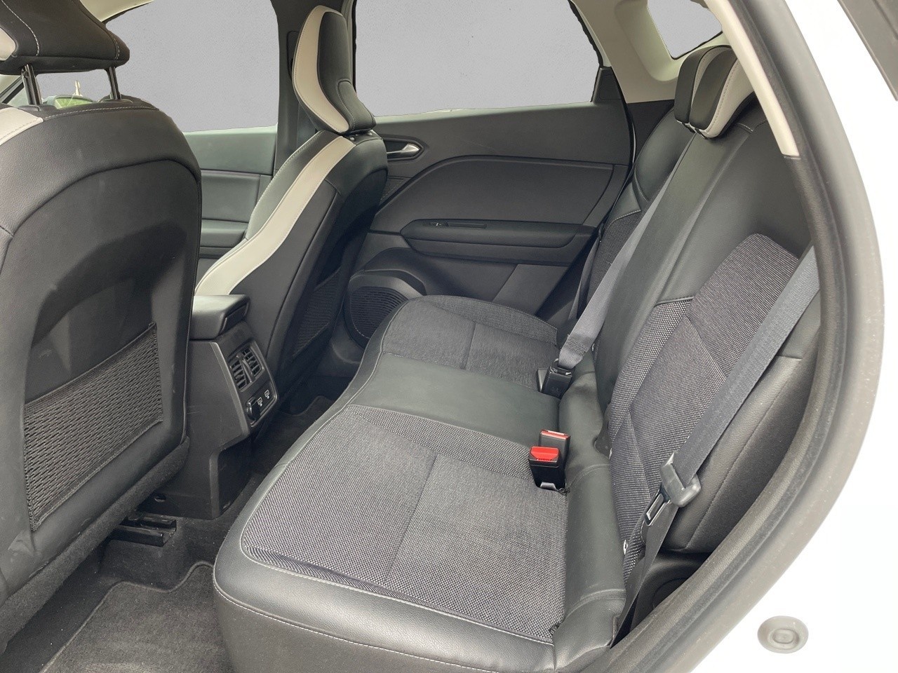 Renault Captur Techno Fast Track E-Tech híbrido 107 kW (145 CV) - 13