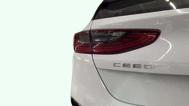 KiaCeed 1.0 T-GDI Drive 74 kW (100 CV) Vehículo usado en Barcelona - 18