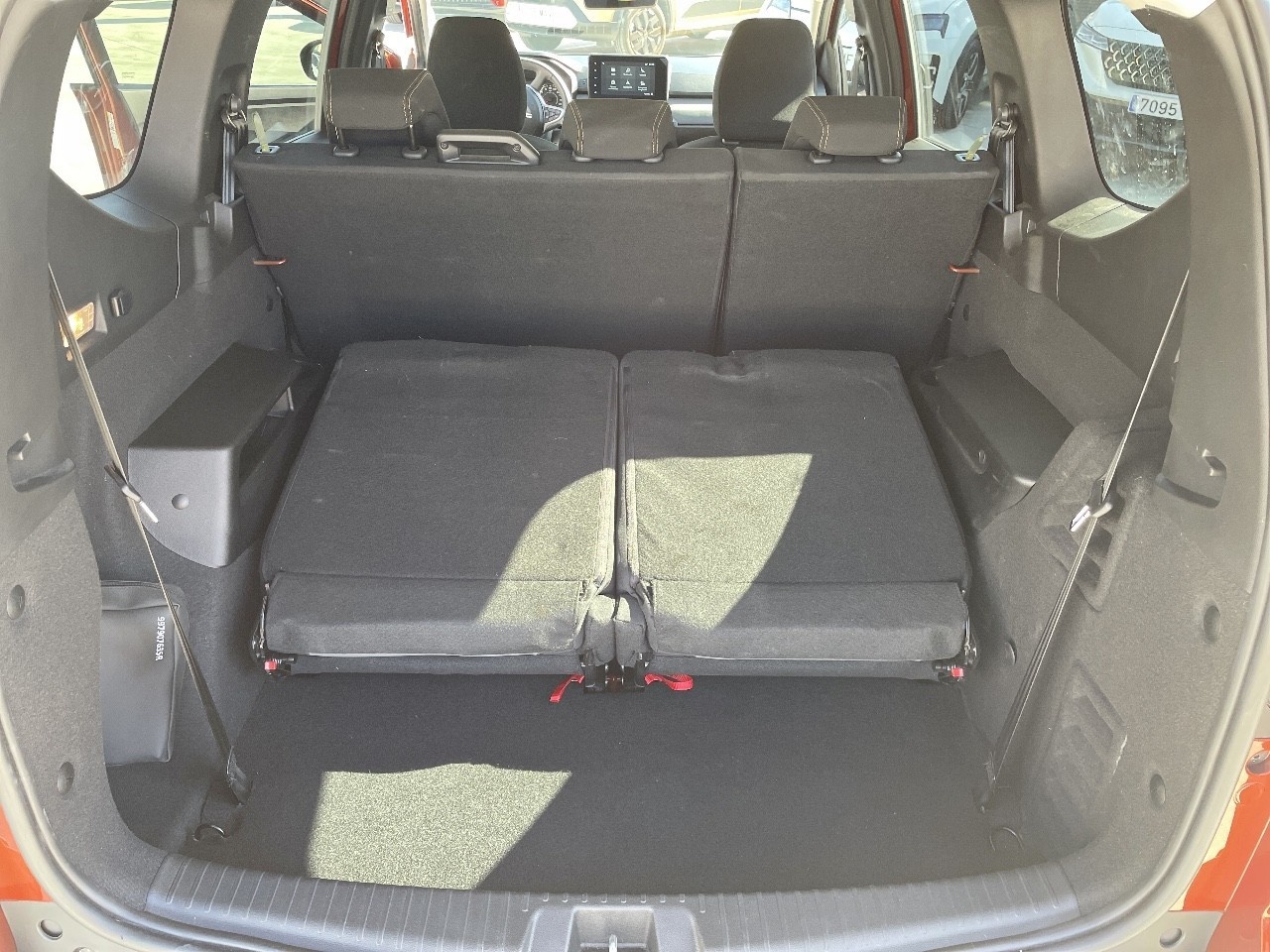 Dacia Jogger Extreme Go ECO-G 74 kW (100 CV) 7 plazas - 7