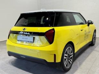 MINI MINI 3 Puertas Cooper SE 160 kW (218 CV) 87284549 en Barcelona MINI MINI 3 Puertas Cooper SE 160 kW (218 CV) 87284549 en Barcelona
