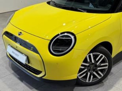MINI MINI 3 Puertas Cooper SE 160 kW (218 CV) 87284549 en Barcelona MINI MINI 3 Puertas Cooper SE 160 kW (218 CV) 87284549 en Barcelona