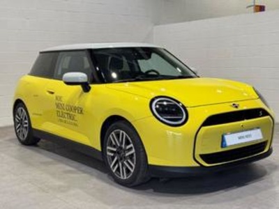MINI MINI 3 Puertas Cooper SE 160 kW (218 CV) 87284549 en Barcelona MINI MINI 3 Puertas Cooper SE 160 kW (218 CV) 87284549 en Barcelona