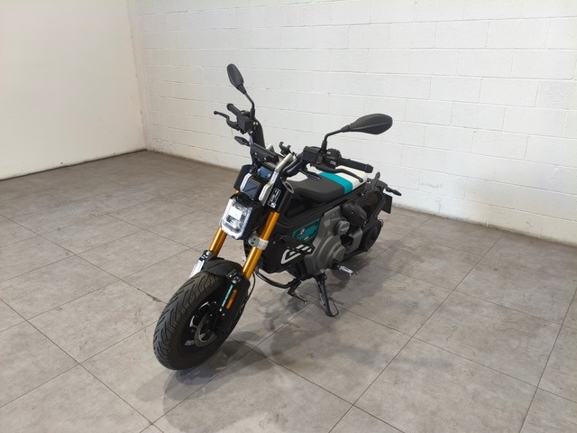 BMW Motorrad  CE 02thumbs2 BMW Motorrad  CE 02thumbs2
