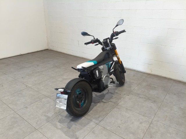 BMW Motorrad  CE 02thumbs8 BMW Motorrad  CE 02thumbs8
