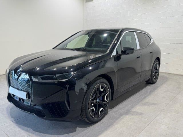 BMW xDrive50 385 kW (523 CV) iX en Barcelona