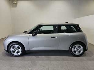 MINI MINI 3 Puertas Cooper SE 160 kW (218 CV) 87284579 en Barcelona MINI MINI 3 Puertas Cooper SE 160 kW (218 CV) 87284579 en Barcelona