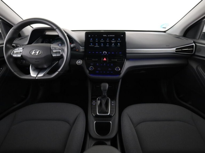 HyundaiIoniq 1.6 GDI HEV Klass DCT 104 kW (141 CV) Vehículo usado en Barcelona - 9 HyundaiIoniq 1.6 GDI HEV Klass DCT 104 kW (141 CV) Vehículo usado en Barcelona - 9