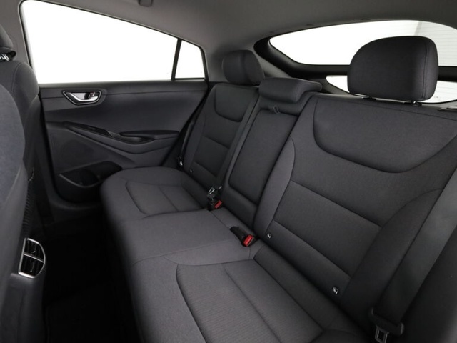 HyundaiIoniq 1.6 GDI HEV Klass DCT 104 kW (141 CV) Vehículo usado en Barcelona - 11