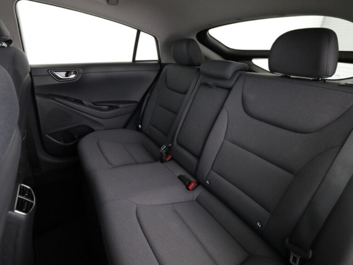 HyundaiIoniq 1.6 GDI HEV Klass DCT 104 kW (141 CV) Vehículo usado en Barcelona - 13 HyundaiIoniq 1.6 GDI HEV Klass DCT 104 kW (141 CV) Vehículo usado en Barcelona - 13