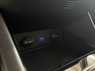 Hyundai Ioniq 1.6 GDI HEV Klass DCT 104 kW (141 CV) Hyundai Ioniq 1.6 GDI HEV Klass DCT 104 kW (141 CV)