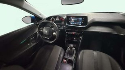 Peugeot 2008 PureTech 130 S&S Allure Pack 96 kW (130 CV) Peugeot 2008 PureTech 130 S&S Allure Pack 96 kW (130 CV)