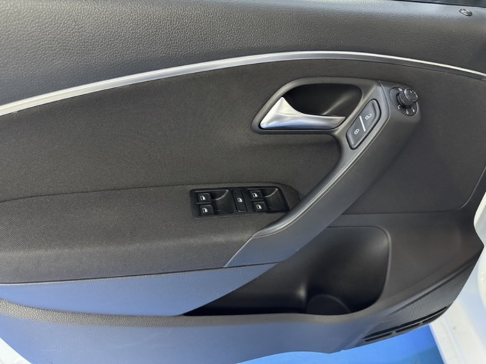 VolkswagenPolo A-Polo Plus 1.2 TSI BMT 66 kW (90 CV) Vehículo usado en Barcelona - 16 VolkswagenPolo A-Polo Plus 1.2 TSI BMT 66 kW (90 CV) Vehículo usado en Barcelona - 16