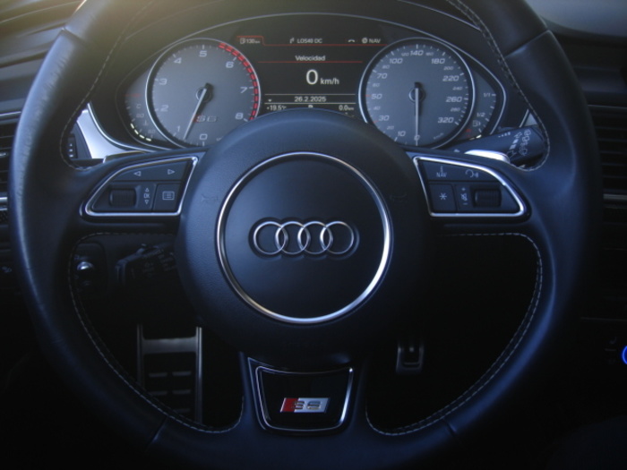 AudiRS6 Avant 4.0 TFSI quattro 309 kW (420 CV) tiptronic Vehículo usado en Barcelona - 17 AudiRS6 Avant 4.0 TFSI quattro 309 kW (420 CV) tiptronic Vehículo usado en Barcelona - 17