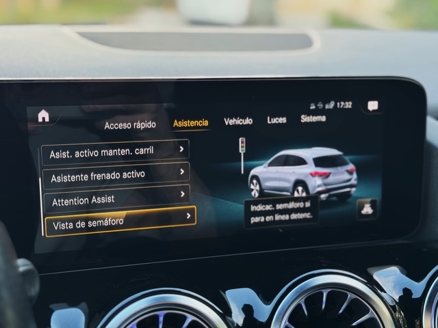 Mercedes-BenzGLA 250 4Matic 155 kW (211 CV) Vehículo usado en Barcelona - 29 Mercedes-BenzGLA 250 4Matic 155 kW (211 CV) Vehículo usado en Barcelona - 29