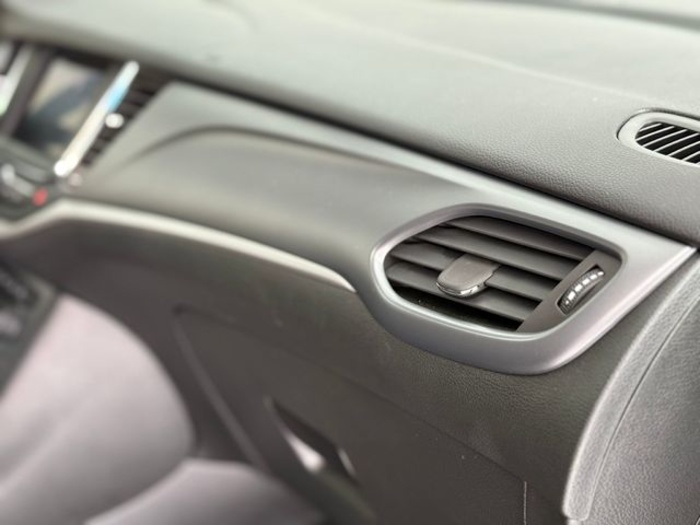 OpelAstra 1.2 Turbo S&S Design & Tech 81 kW (110 CV) Vehículo usado en Barcelona - 27 OpelAstra 1.2 Turbo S&S Design & Tech 81 kW (110 CV) Vehículo usado en Barcelona - 27