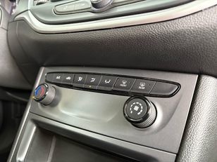 Opel Astra 1.2 Turbo S&S Design & Tech 81 kW (110 CV) Opel Astra 1.2 Turbo S&S Design & Tech 81 kW (110 CV)