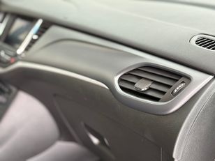 Opel Astra 1.2 Turbo S&S Design & Tech 81 kW (110 CV) Opel Astra 1.2 Turbo S&S Design & Tech 81 kW (110 CV)