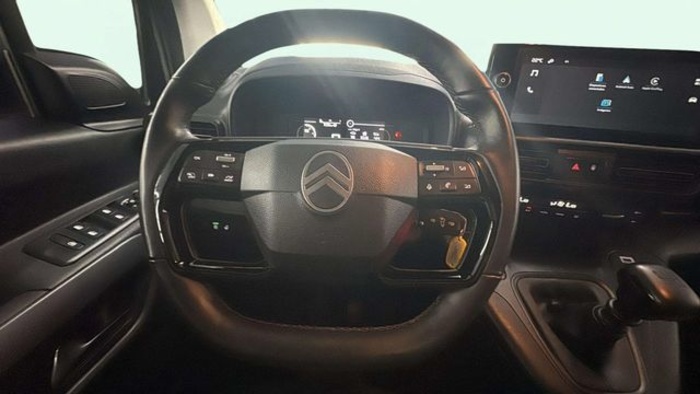 CitroenBerlingo Combi BlueHDi 100 S&S Talla M You 75 kW (102 CV) Vehículo usado en Barcelona - 11 CitroenBerlingo Combi BlueHDi 100 S&S Talla M You 75 kW (102 CV) Vehículo usado en Barcelona - 11