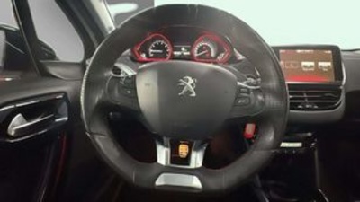 Peugeot 2008 PureTech 130 S&S GT Line 96 kW (130 CV) Peugeot 2008 PureTech 130 S&S GT Line 96 kW (130 CV)