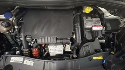 Peugeot 2008 PureTech 130 S&S GT Line 96 kW (130 CV) Peugeot 2008 PureTech 130 S&S GT Line 96 kW (130 CV)