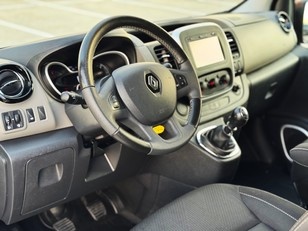 Renault Trafic dCi 125 Passenger Combi TT Largo Energy Ed. 92 kW (125 CV) Renault Trafic dCi 125 Passenger Combi TT Largo Energy Ed. 92 kW (125 CV)