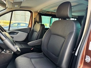 Renault Trafic dCi 125 Passenger Combi TT Largo Energy Ed. 92 kW (125 CV) Renault Trafic dCi 125 Passenger Combi TT Largo Energy Ed. 92 kW (125 CV)